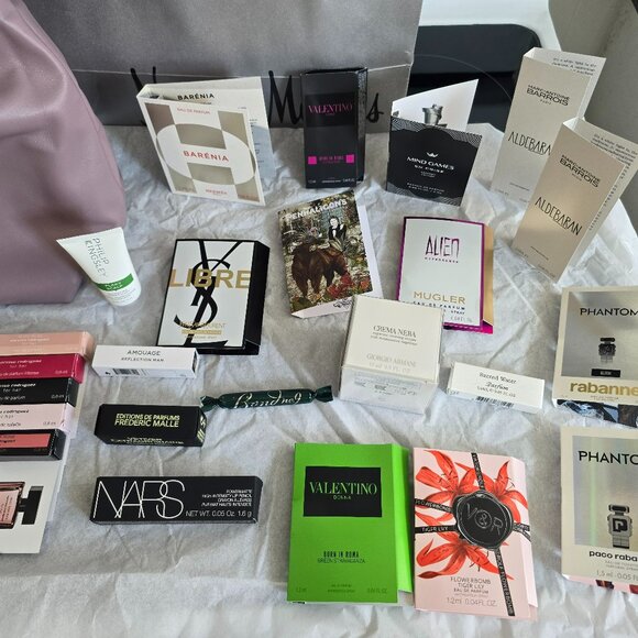 Neiman's Premiere Client VIP Handbag Traincase w/ Hermes Armani NARS +more - Picture 3 of 9